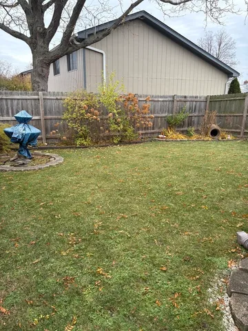 $2,200 | 109 Paramount Drive, Wood Dale, IL 60191