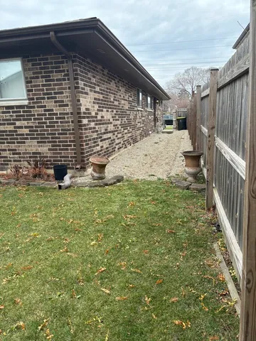 $2,200 | 109 Paramount Drive, Wood Dale, IL 60191