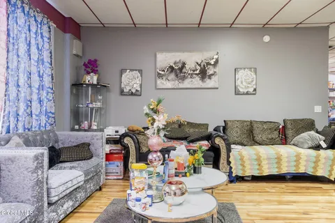 $399,900 | 178 A Delaware Avenue, Albany, NY 12209
