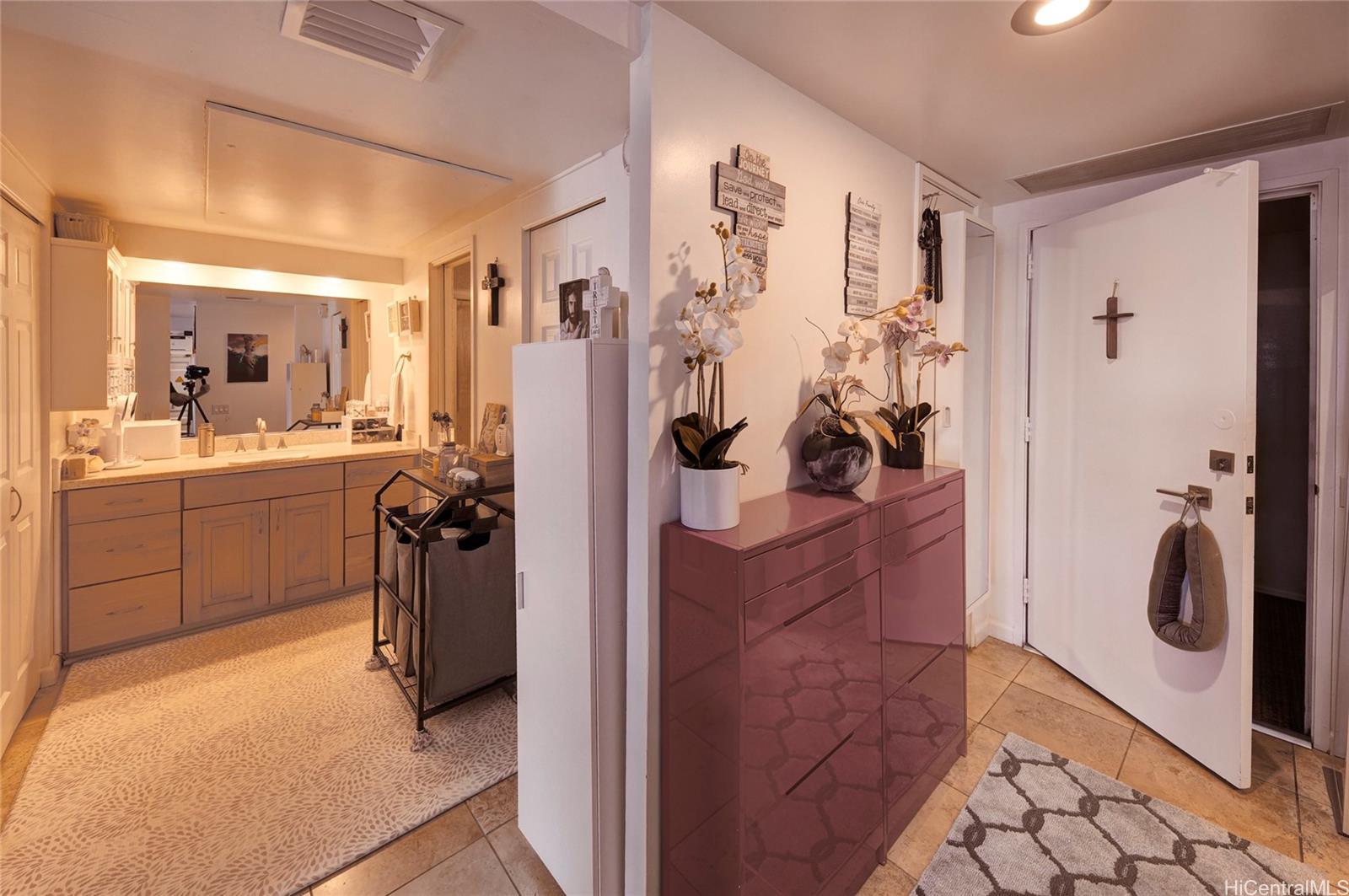 700 Richards Street, Unit 1708 Honolulu, HI 96813 - Photo 11 of 25