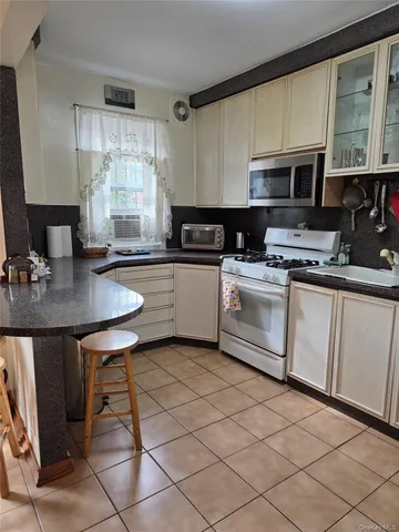 $3,750 | 142-26 61st Road | Queensboro Hill