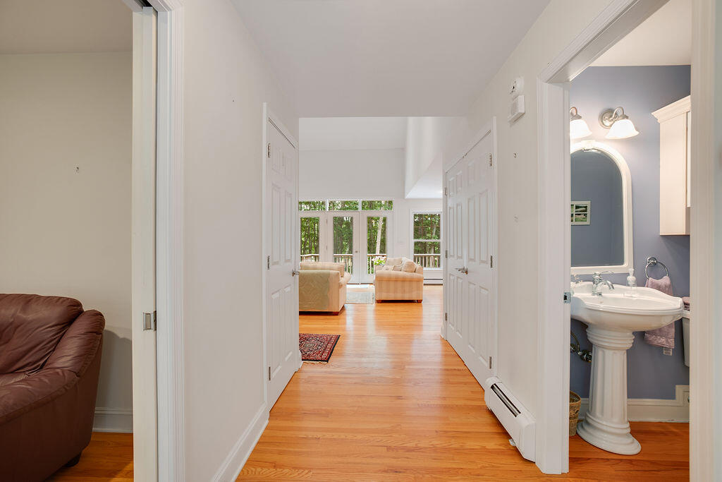 8 Shore Road Biddeford, ME 04005 - Photo 24 of 43 22
