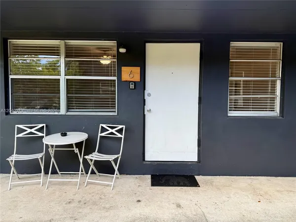 $1,750 | 1415 Southwest 1st Street, Unit 6, Fort Lauderdale, FL 33312