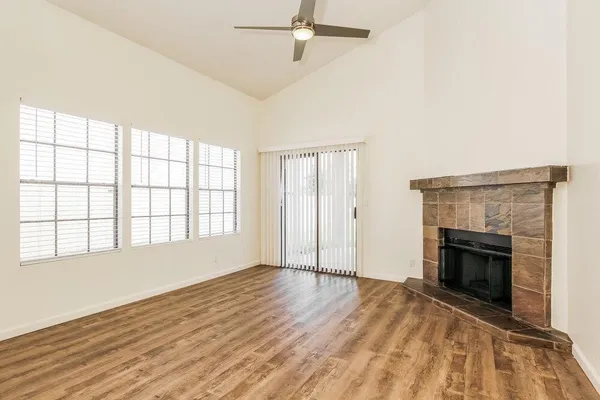 $2,395 | 921 South Val Vista Drive, Unit 147, Mesa, AZ 85204