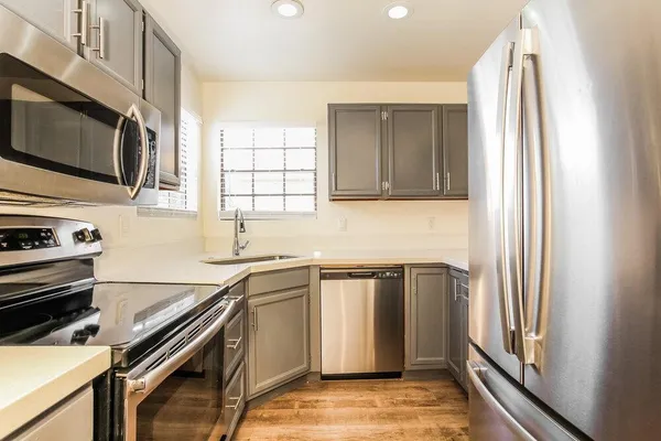 $2,395 | 921 South Val Vista Drive, Unit 147, Mesa, AZ 85204