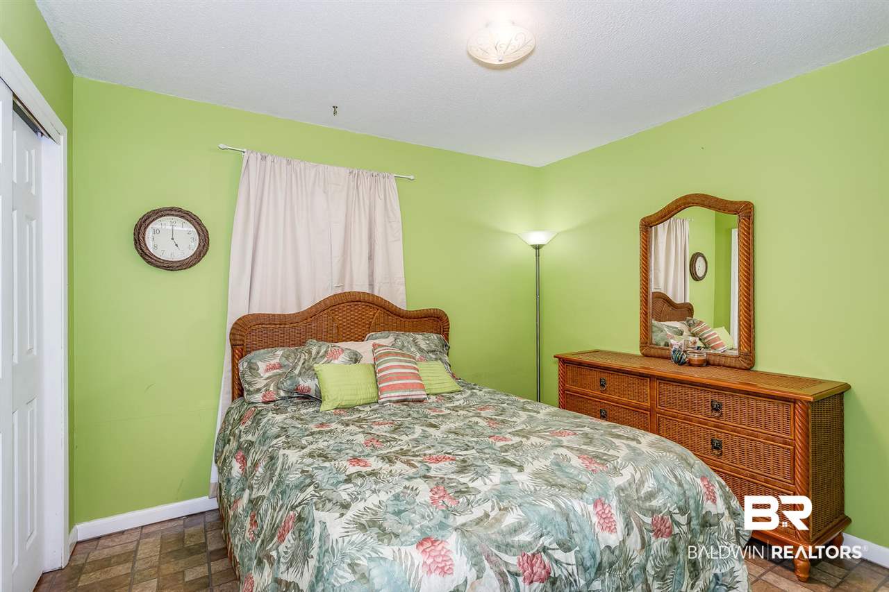 2408 Ridge Road East Gulf Shores, AL 36542 - Photo 19 of 30 2nd bedroom