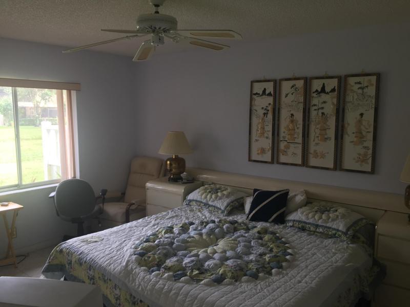 8665 Sunbird Place Boca Raton, FL 33496 - Photo 4 of 6 5