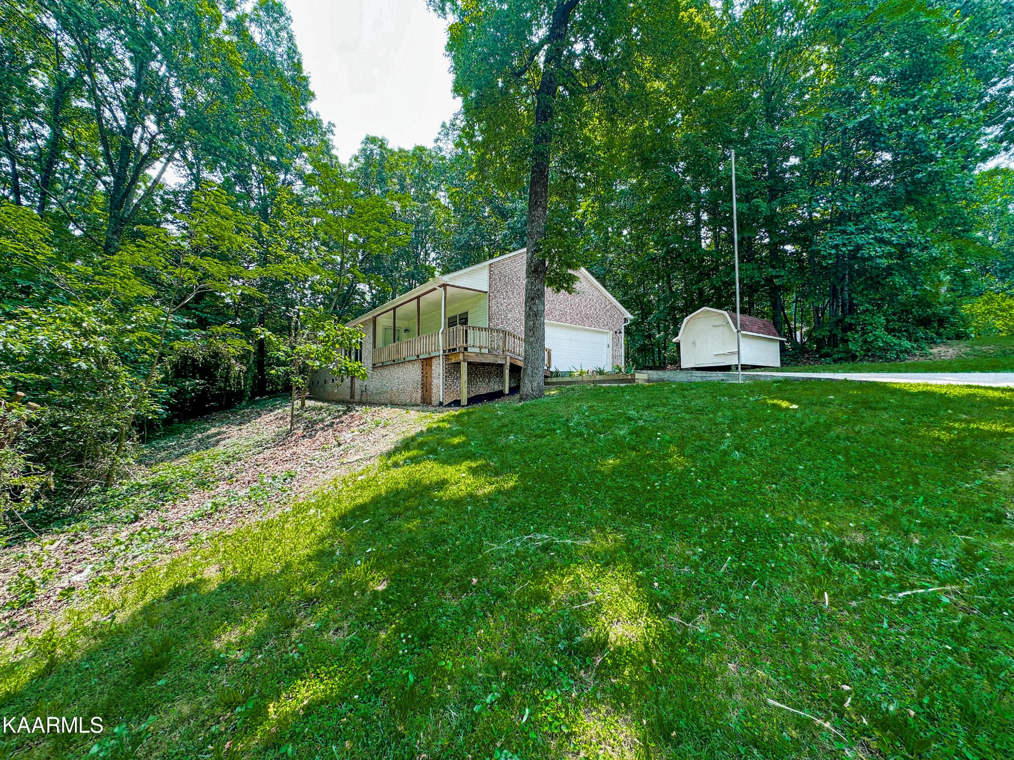 401 Den Lane Heiskell, TN 37754 - Photo 1 of 31