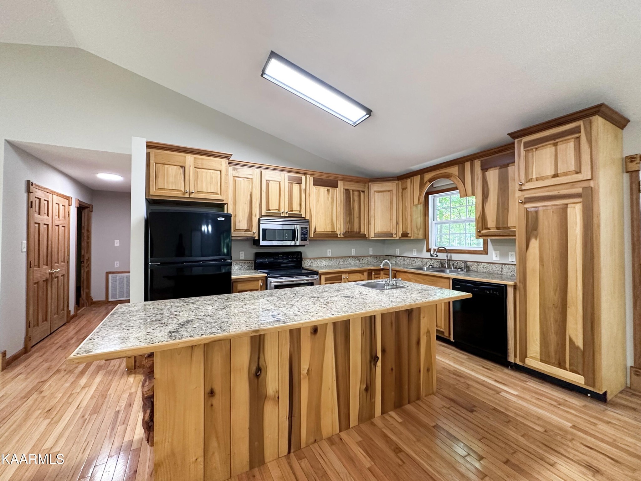 401 Den Lane Heiskell, TN 37754 - Photo 14 of 31