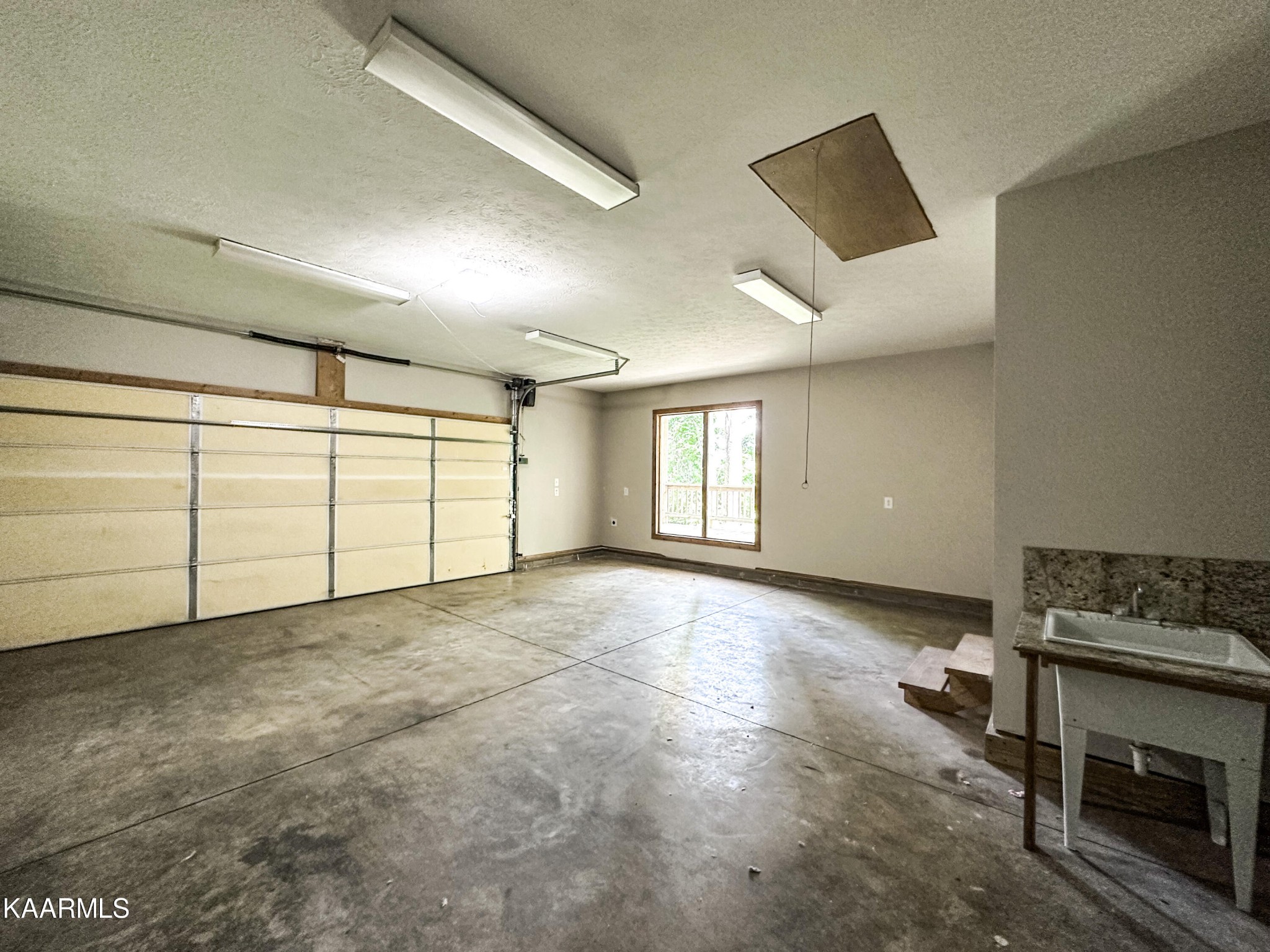 401 Den Lane Heiskell, TN 37754 - Photo 29 of 31