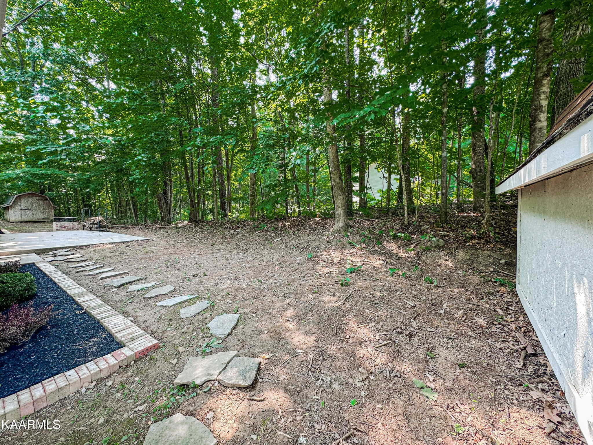 401 Den Lane Heiskell, TN 37754 - Photo 4 of 31