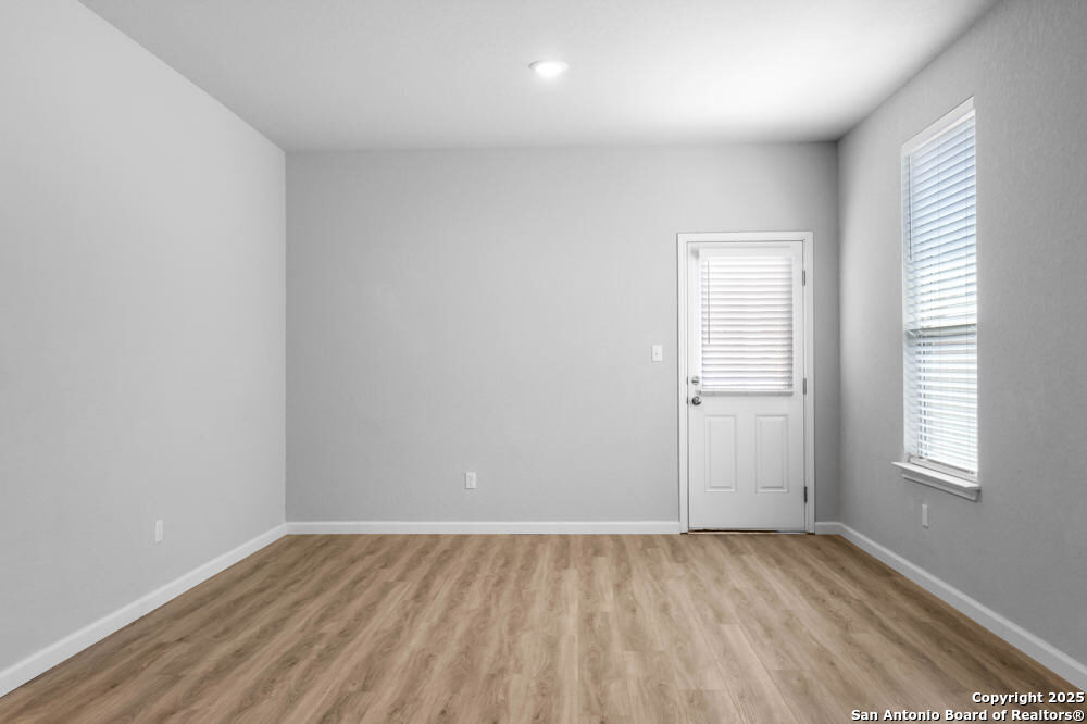 9938 Rancho Real Road San Antonio, TX 78224 - Photo 7 of 29 Gallery Image 7