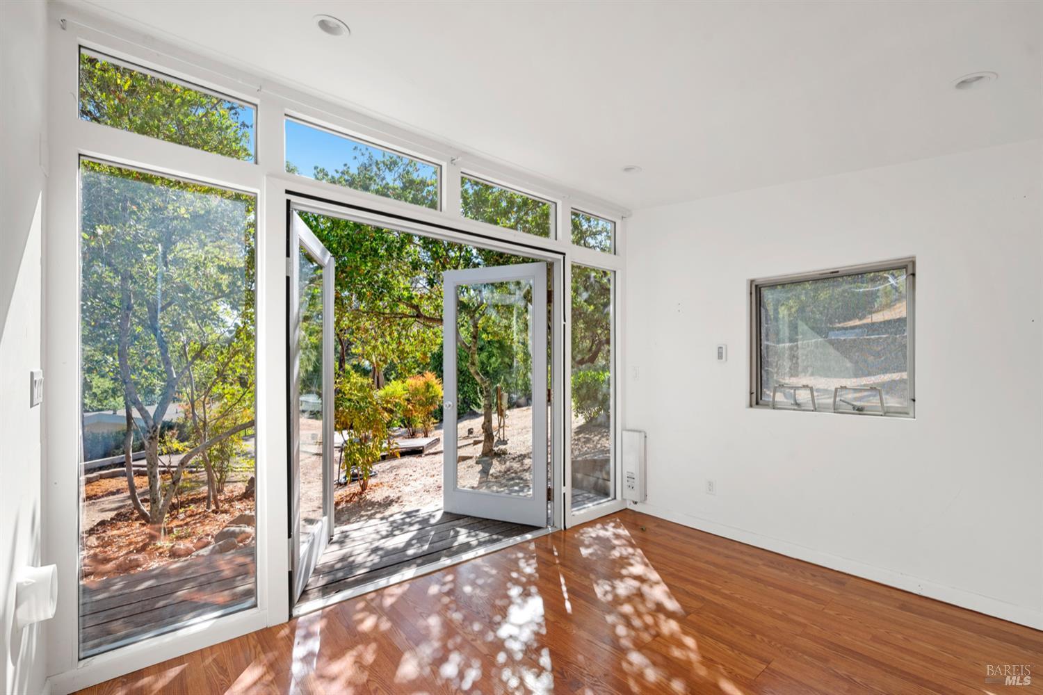 304 High Street Calistoga, CA 94515 - Photo 44 of 53 a view of a room that has a large window