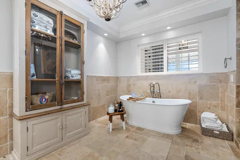 $5,650,000 | 410 Old Towne Lane, Juno Beach, FL 33408