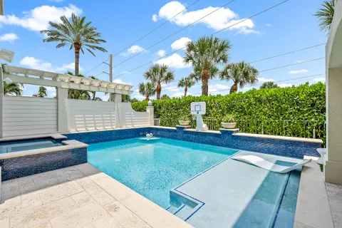 $5,650,000 | 410 Old Towne Lane, Juno Beach, FL 33408