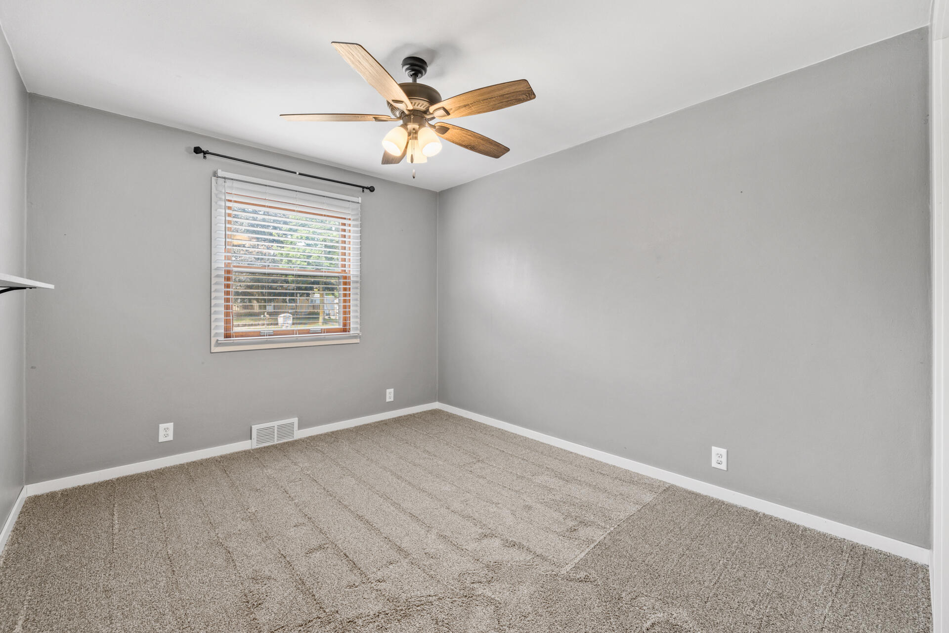 218 East Washington Street Slinger, WI 53086 - Photo 24 of 28 13-Interior_218 E Washington ST