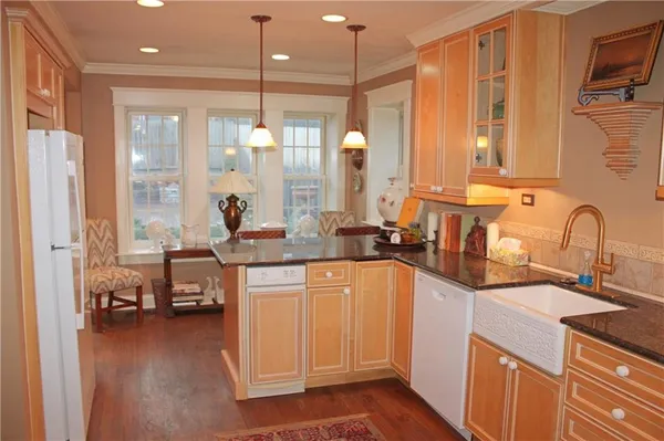 $299,900 | 4130 Mercier Street, Kansas City, MO 64111