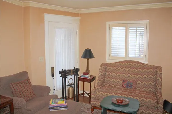 $299,900 | 4130 Mercier Street, Kansas City, MO 64111