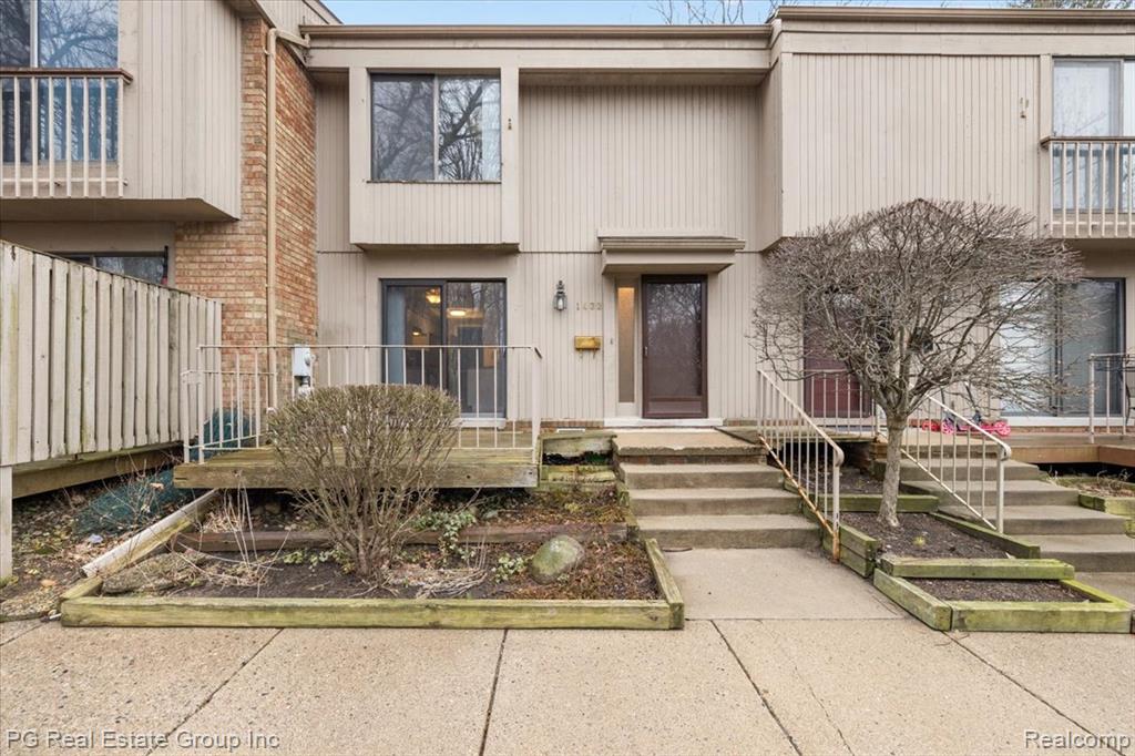 1432 Oakbrook Rochester Hills Rochester, MI 48307 - Photo 2 of 34