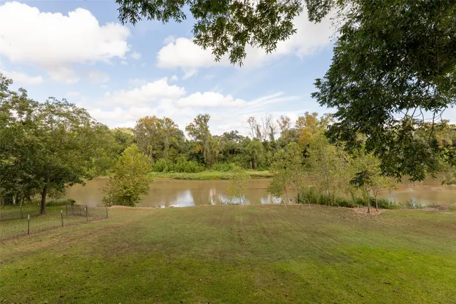 $190,000 | 505 Pecan Valley Road, Wharton, TX 77488