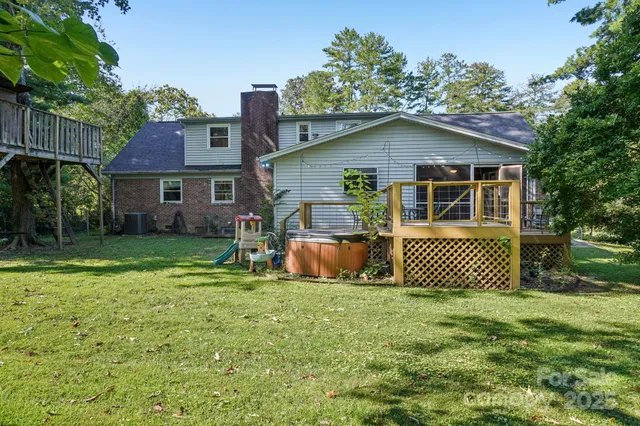 $535,000 | 710 Heatherwood Drive, Hendersonville, NC 28792