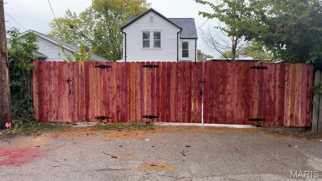 $2,600 | 6815 Wise Avenue, St. Louis, MO 63139