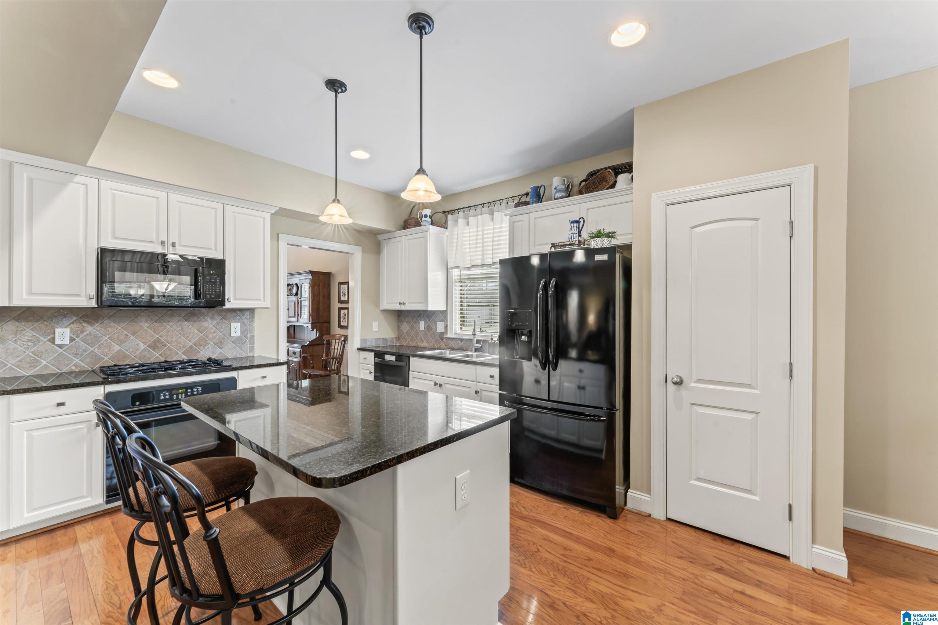 2608 Arbor Way Hoover, AL 35244 - Photo 18 of 58