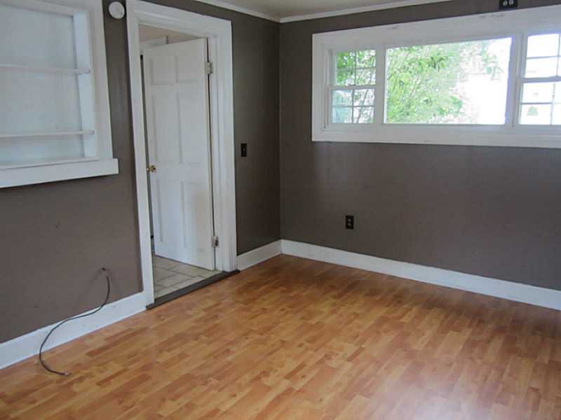 210 Airport Road Warwick, RI 02889 - Photo 4 of 7 Dining Room.
