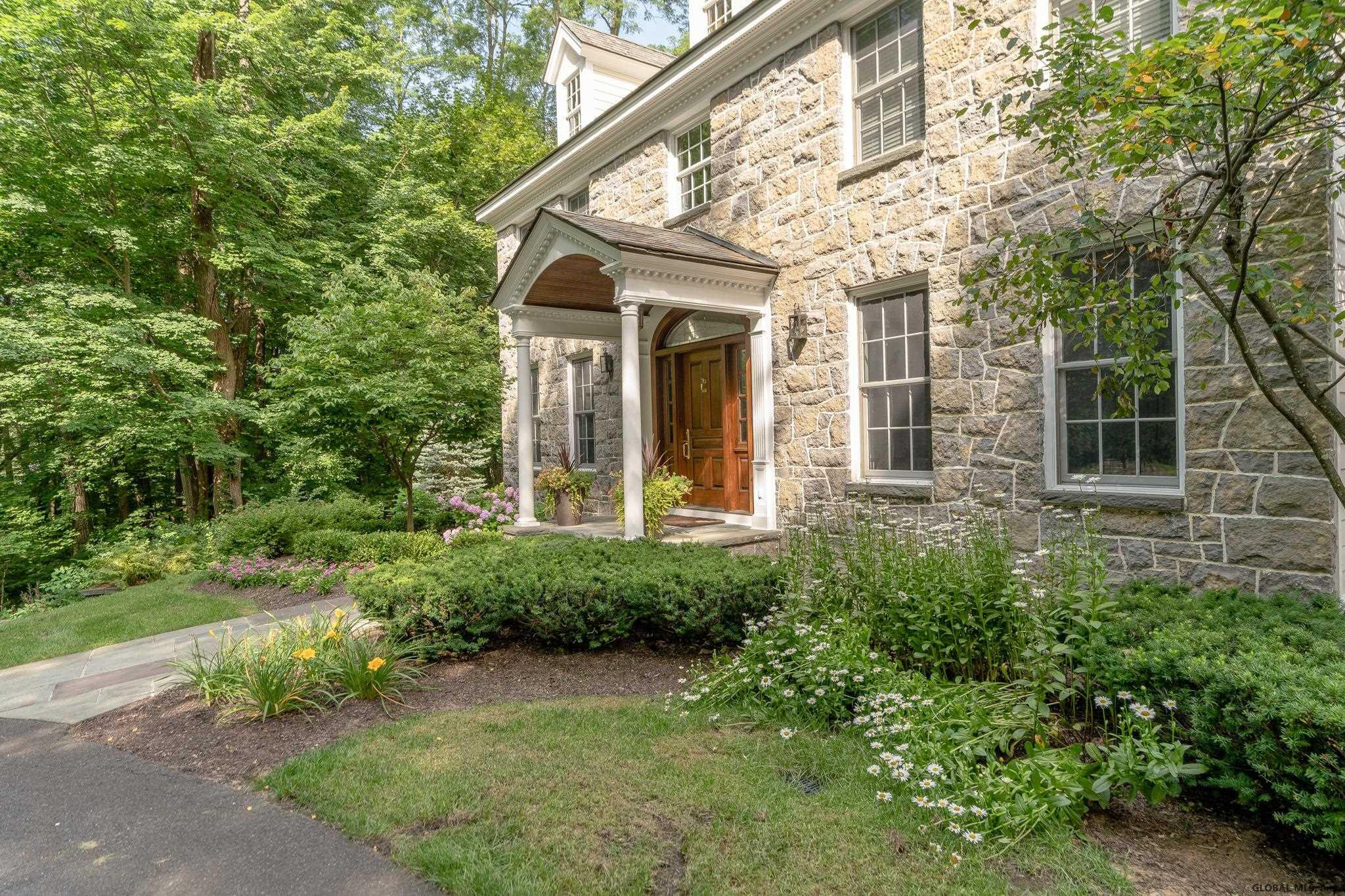 37 Hills Road Colonie, NY 12211 - Photo 3 of 69 Photo 3