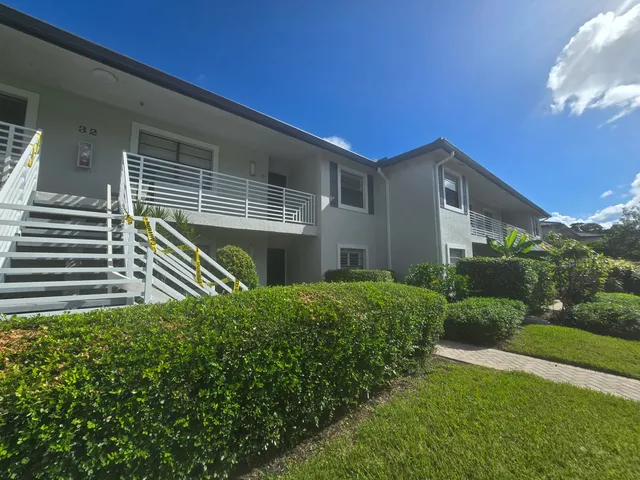 $9,000 | 32 Southport Lane, Unit B, Boynton Beach, FL 33436