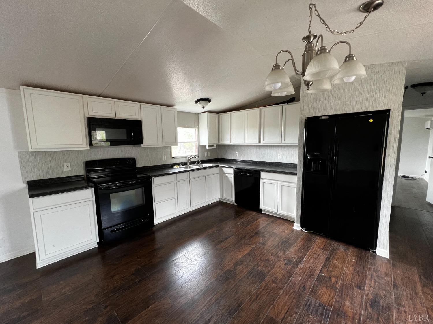 3730 Promise Land Road Appomattox, VA 24522 - Photo 4 of 10 Gallery Image 4