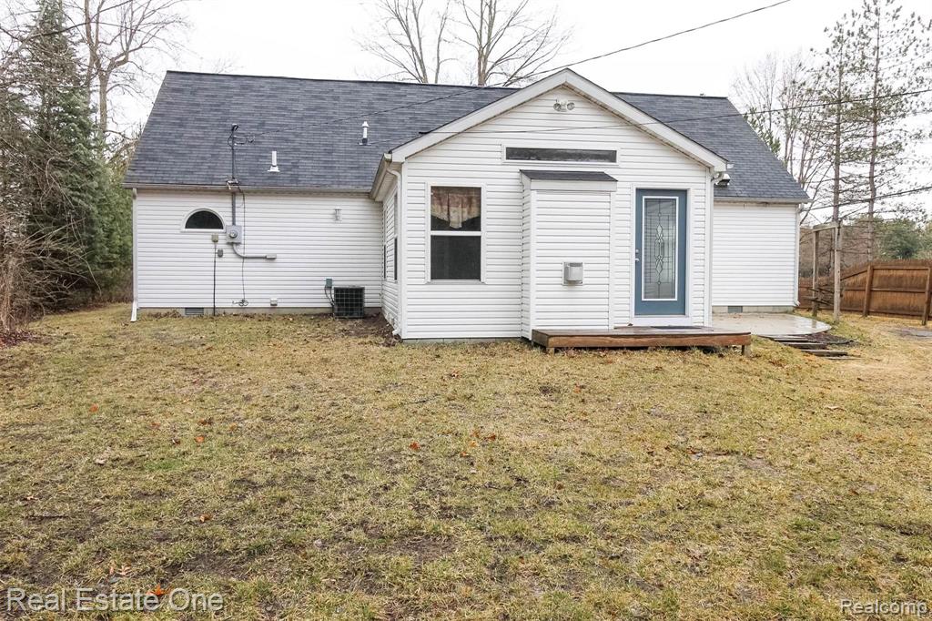 10845 Secor Road Temperance, MI 48182 - Photo 34 of 36