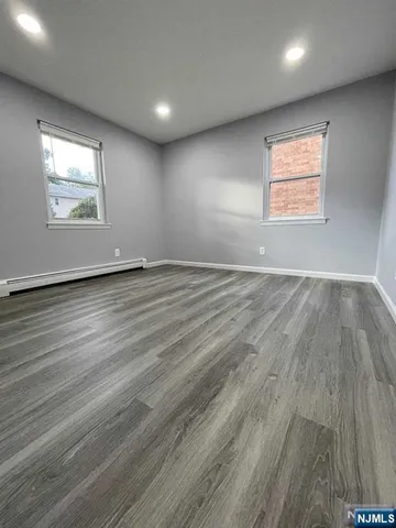 $2,700 | 20 C Lakeview Avenue, Leonia, NJ 07605