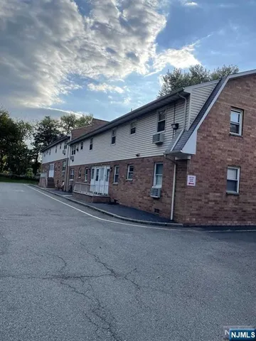 $2,700 | 20 C Lakeview Avenue, Leonia, NJ 07605