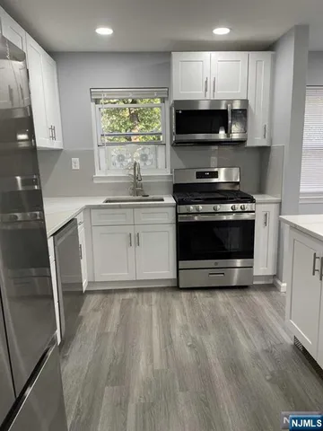 $2,700 | 20 C Lakeview Avenue, Leonia, NJ 07605