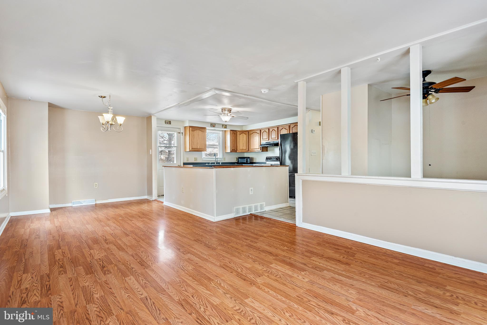 469 Amesbury Road Lancaster, PA 17601 - Photo 5 of 32 Gallery Image 5