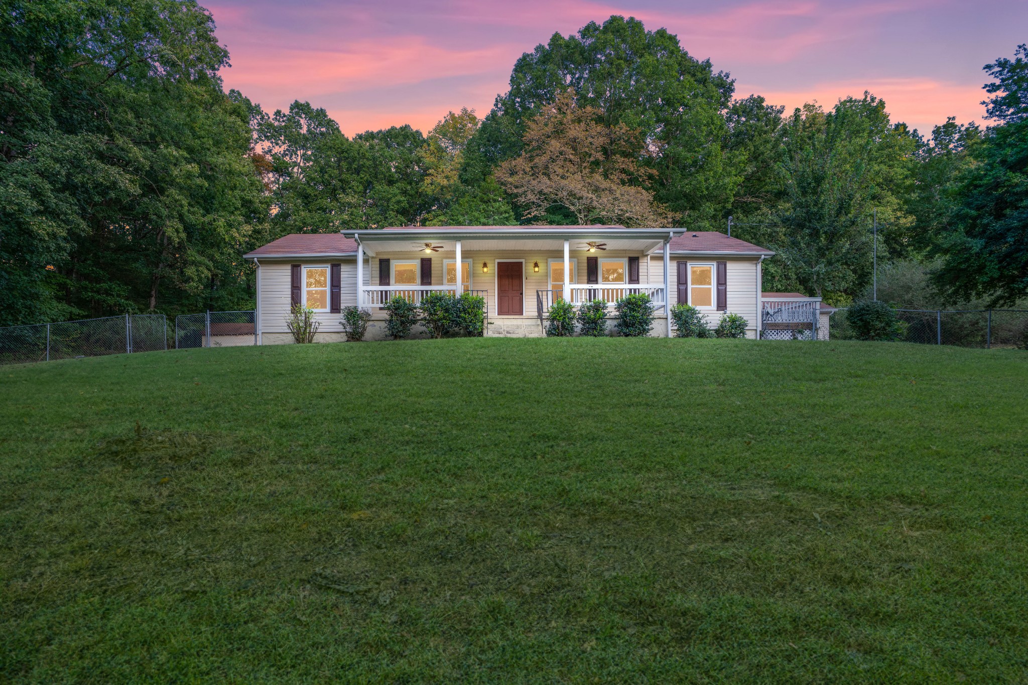 933 Wiley Brown Road Clarksville, TN 37043 - Photo 1 of 25 Gallery Image 1