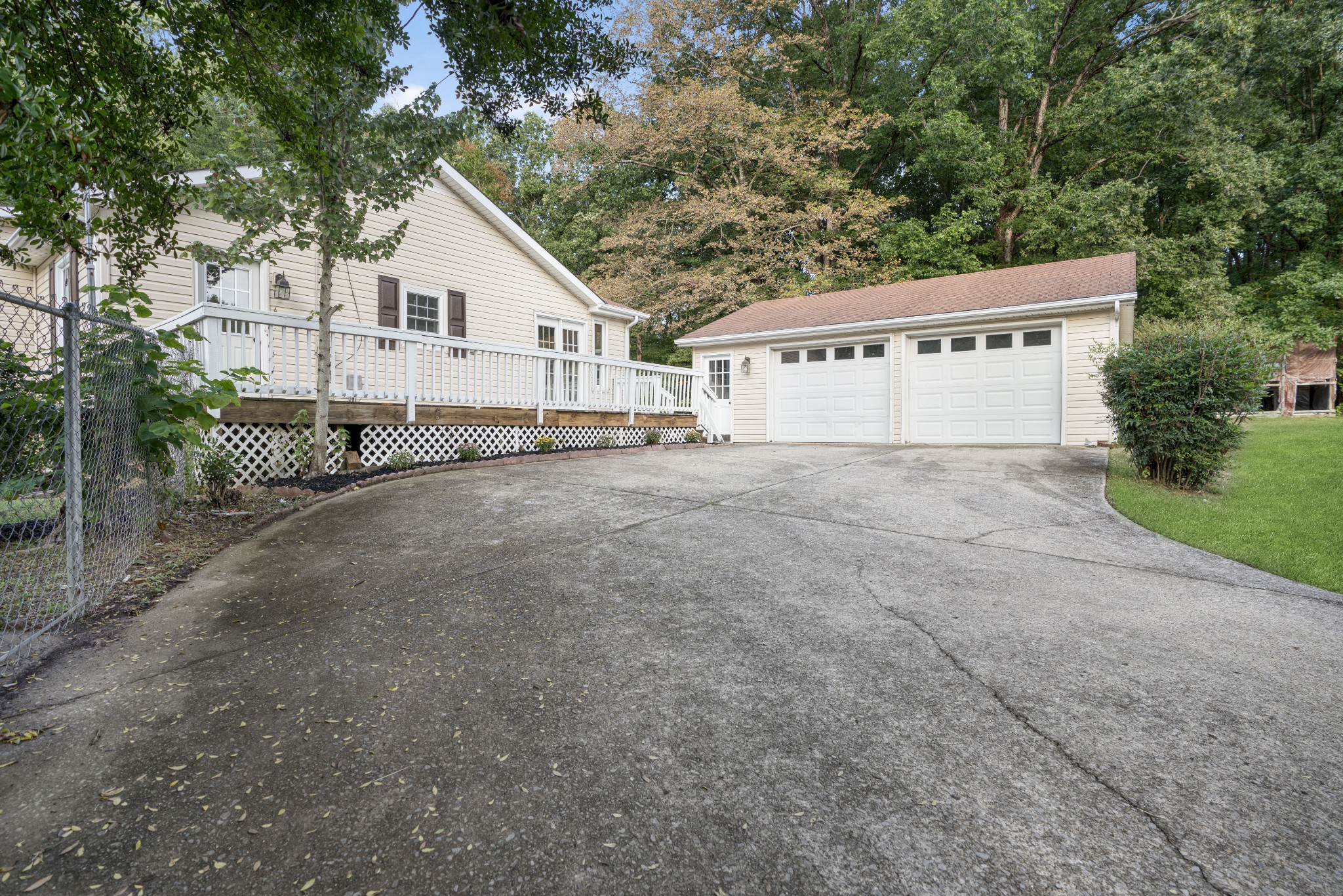 933 Wiley Brown Road Clarksville, TN 37043 - Photo 3 of 25 Gallery Image 3