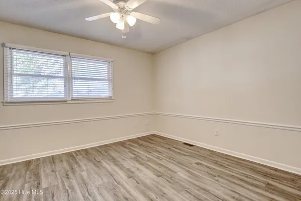 $2,425 | 2029 Eastwood Road, Unit 116, Wilmington, NC 28403