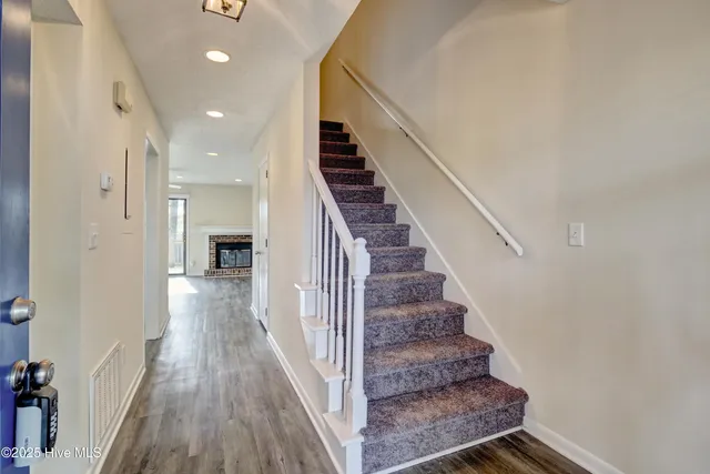 $2,425 | 2029 Eastwood Road, Unit 116, Wilmington, NC 28403