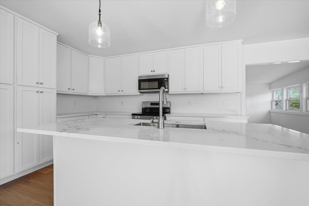 9646 Ridgewood Court Bloomington, IL 61705 - Photo 11 of 43