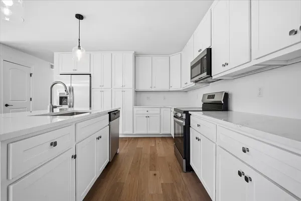 $435,000 | 9646 Ridgewood Court, Bloomington, IL 61705