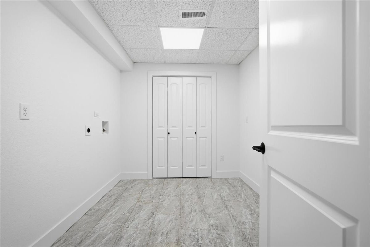 9646 Ridgewood Court Bloomington, IL 61705 - Photo 35 of 43