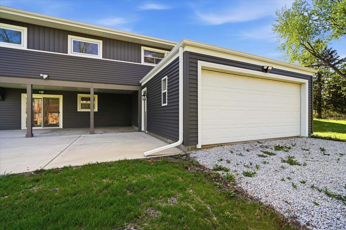 9646 Ridgewood Court Bloomington, IL 61705 - Photo 38 of 43