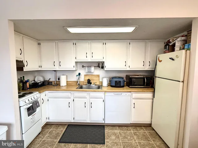 $250,000 | 222 West Beaver Avenue, Unit 401, State College, PA 16801