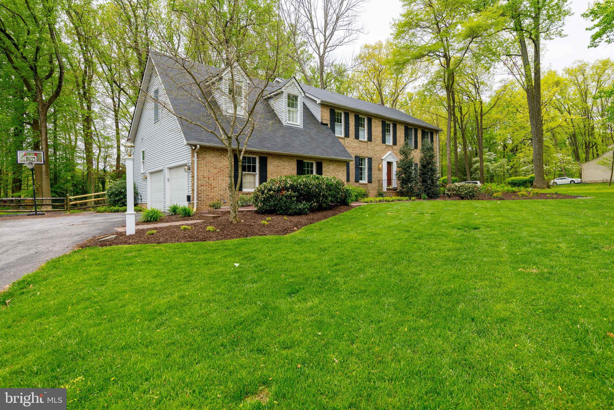 1007 Valewood Road Towson, MD 21286 - Photo 2 of 49 a view of a yard in front of a house