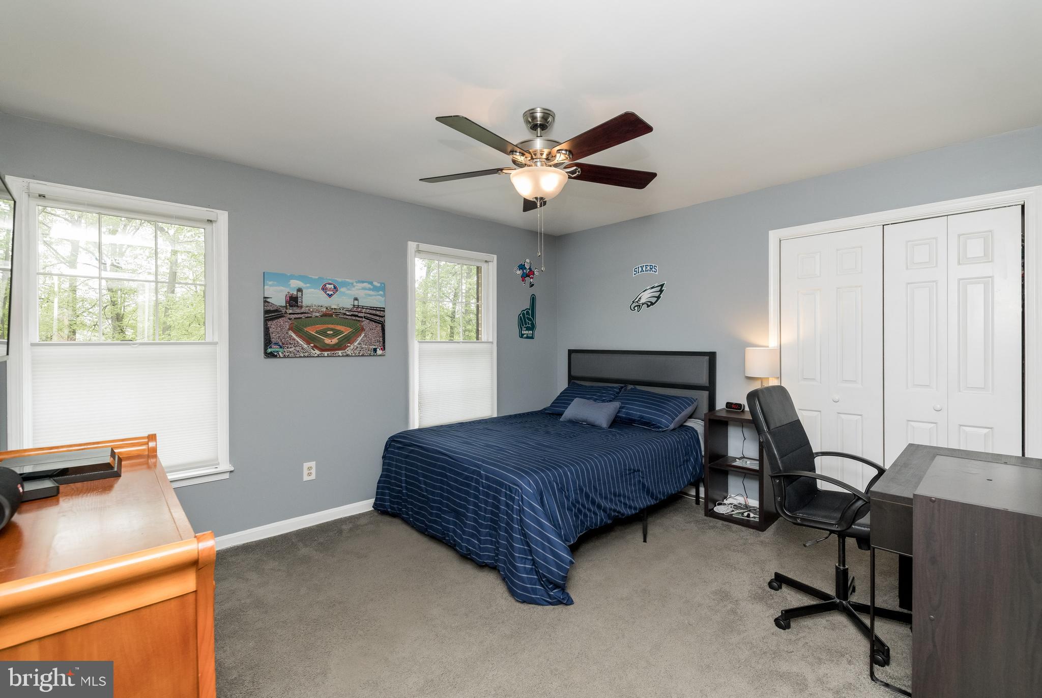 1007 Valewood Road Towson, MD 21286 - Photo 31 of 49 a bedroom with a bed and a desk