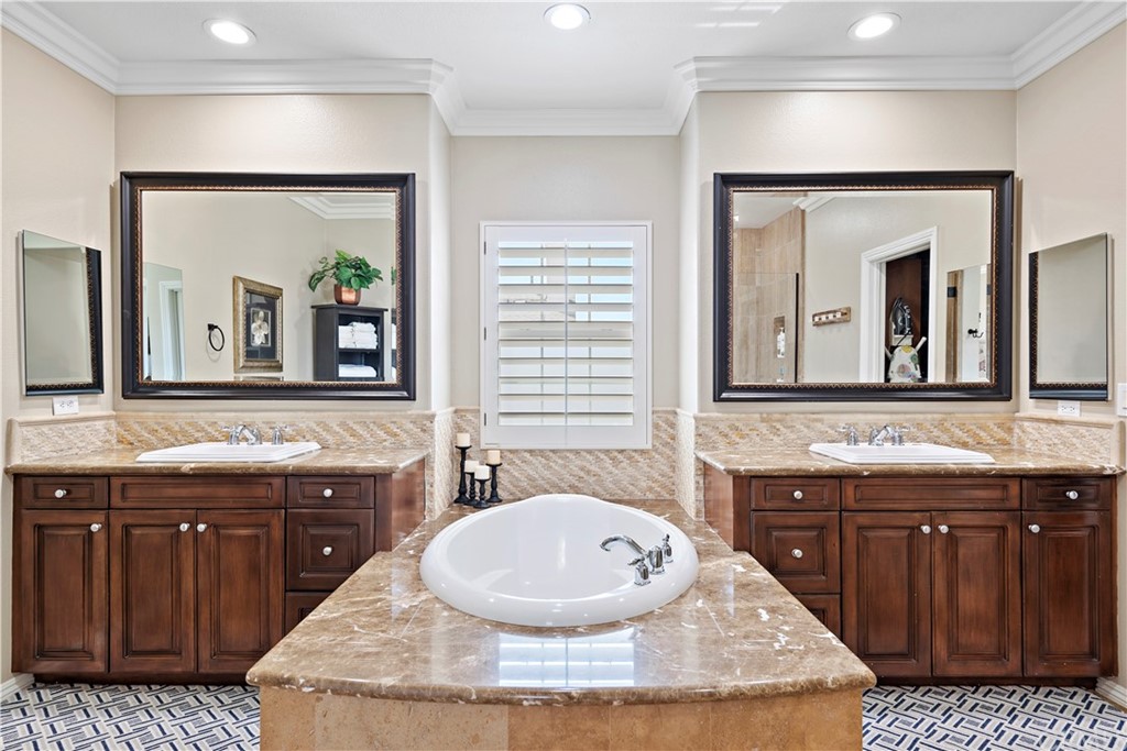 16 Melody Lane Ladera Ranch, CA 92694 - Photo 18 of 37 Master Bathroom