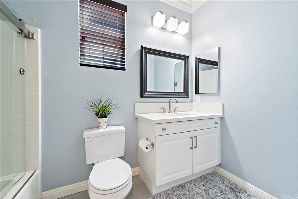 16 Melody Lane Ladera Ranch, CA 92694 - Photo 22 of 37 Ensuite Bathroom to bedroom 4