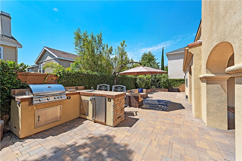 16 Melody Lane Ladera Ranch, CA 92694 - Photo 29 of 37 Built in BBQ
